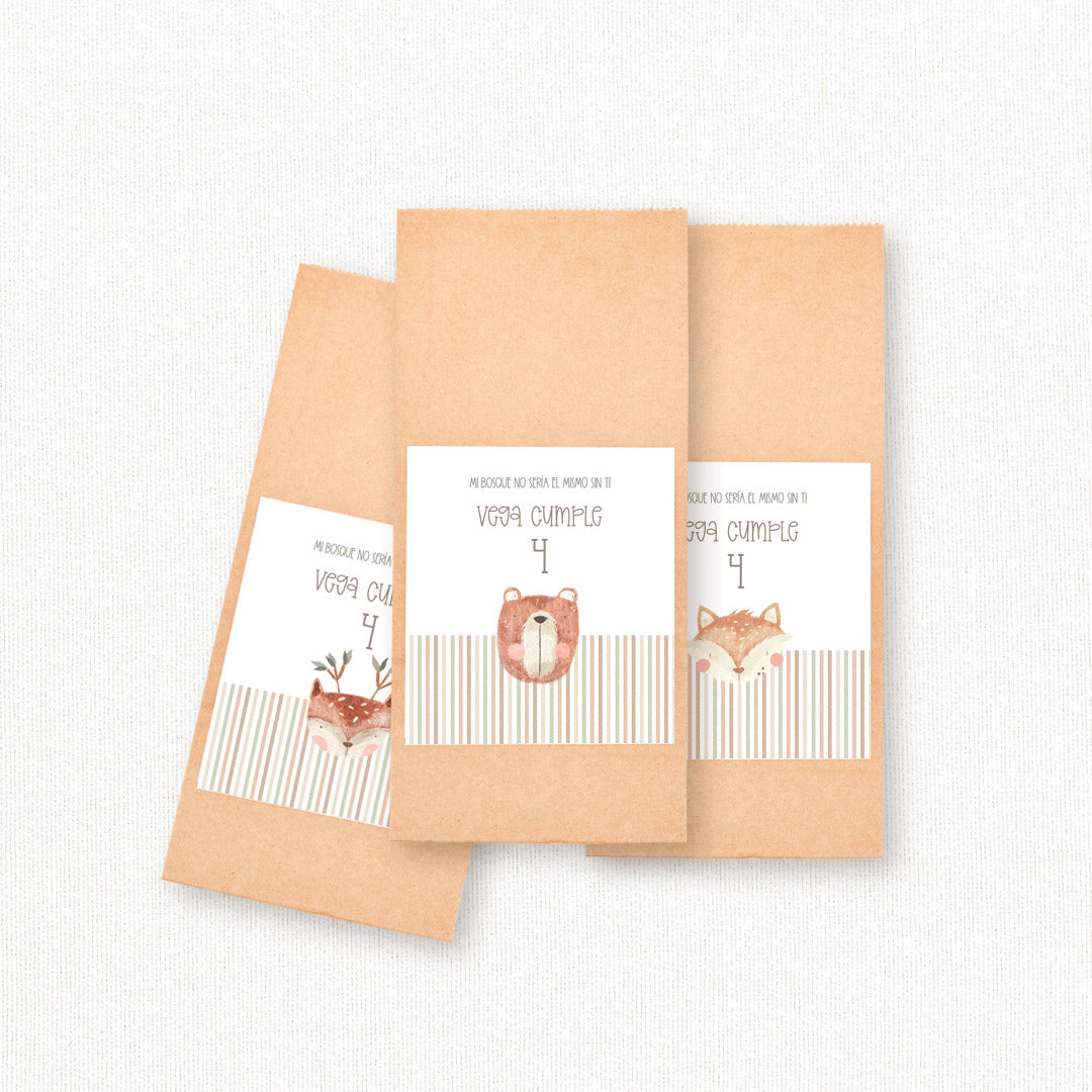 Bolsas de papel kraft personalizadas temática animales del bosque con pegatina y pinza de madera para detalles de cumpleaños infantil