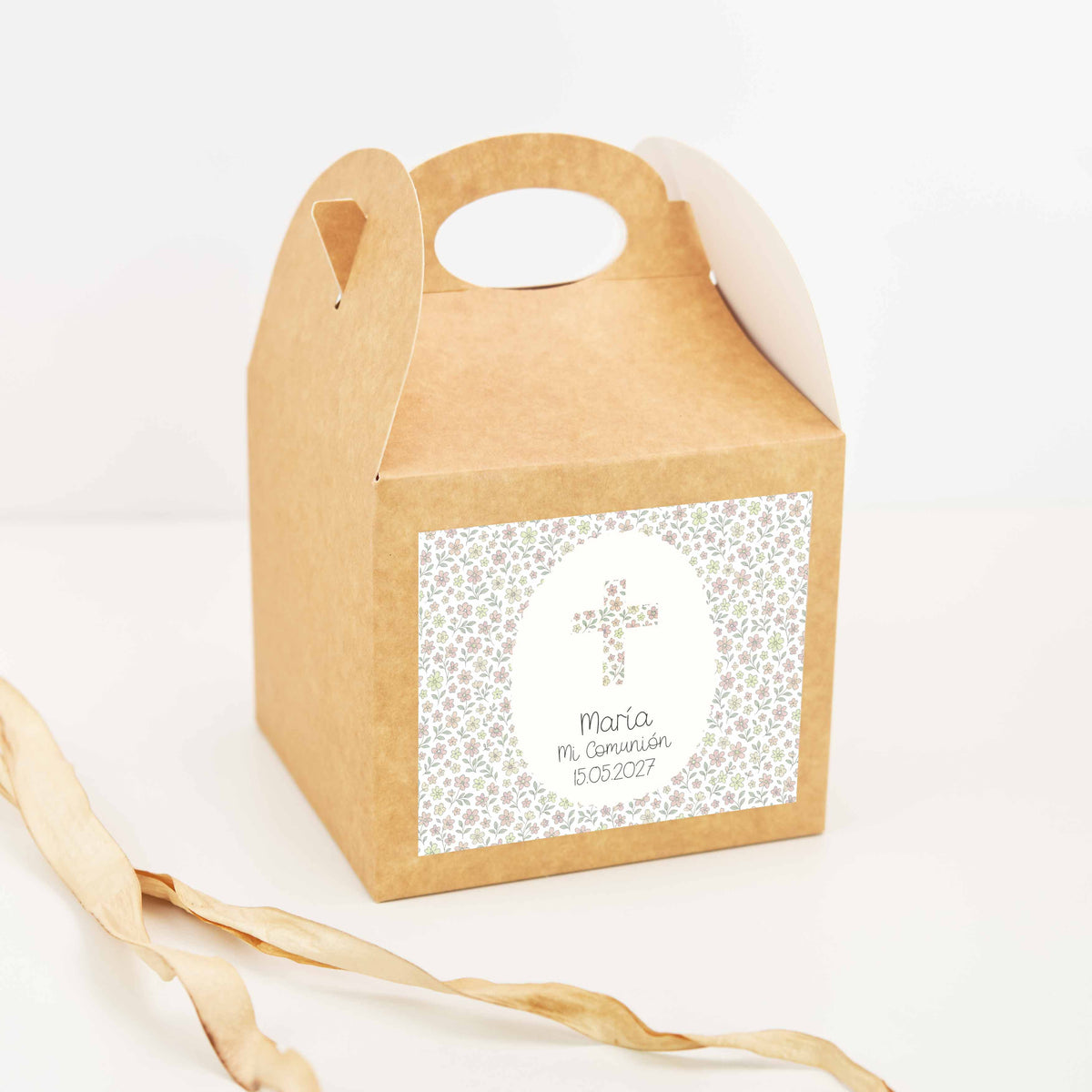Caja para Chuches o Regalitos Primera Comunión con diseño de Flores Liberty y Cruz. 