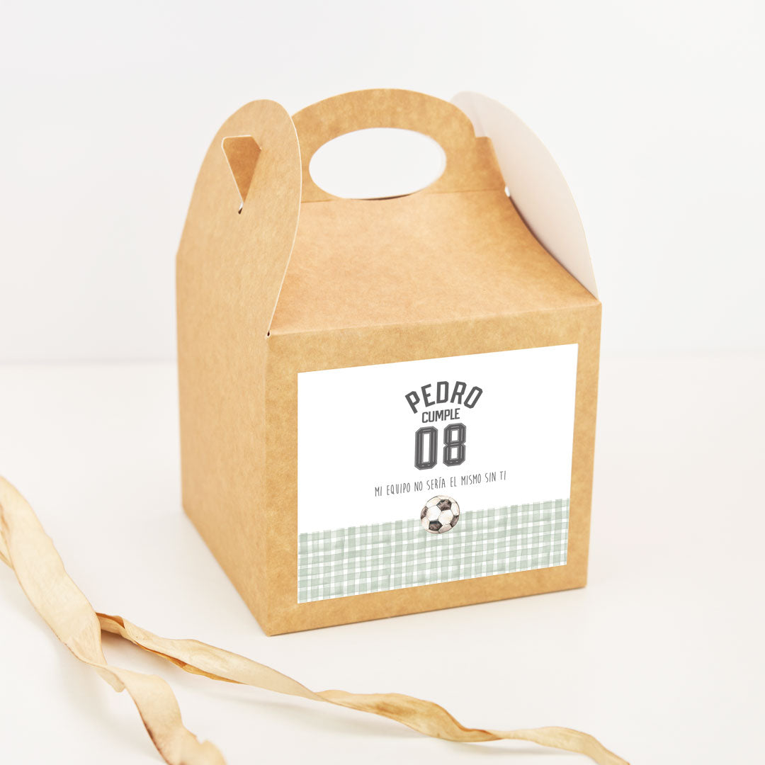 Caja picnic personalizada temática fútbol con asa y estampado vichy verde para chuches o detalles de cumpleaños infantil
