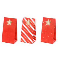 Detalla del Kit de 24 bolsas de papel rojas con pegatinas doradas numeradas para calendario de adviento