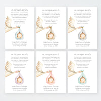 Tarjeta para invitados de bautizo que acompaña a la pulsera corazón. Diseño de la colección Cigüeña. 