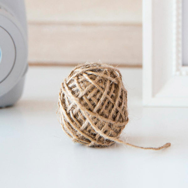 Cuerda de yute natural de 10 metros. Ideal para decoración y packaging de bodas, comuniones y bautizos.