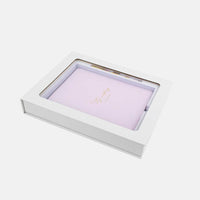 Packaging del Diario de Nuestra Boda, wedding planner de 256 páginas con bolígrafo, tapa blanda. 