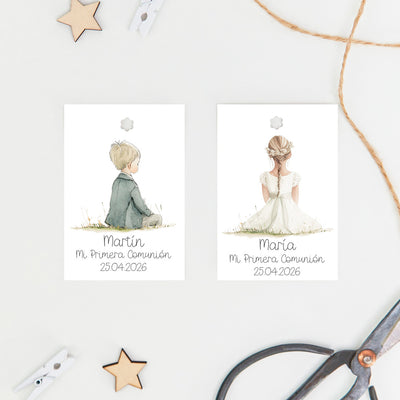 Pack de 15 etiquetas o pegatinas personalizadas de comunión colección Boho, diseño con niños y niñas en tonos naturales