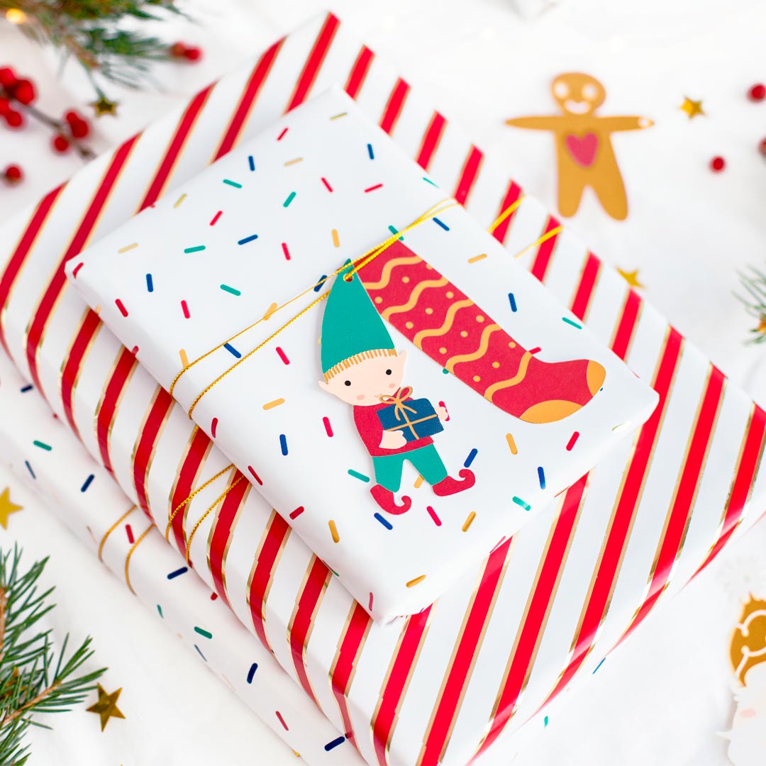 Set de 12 etiquetas de regalo navideñas: hombre de jengibre, elfo, calcetín y Papá Noel