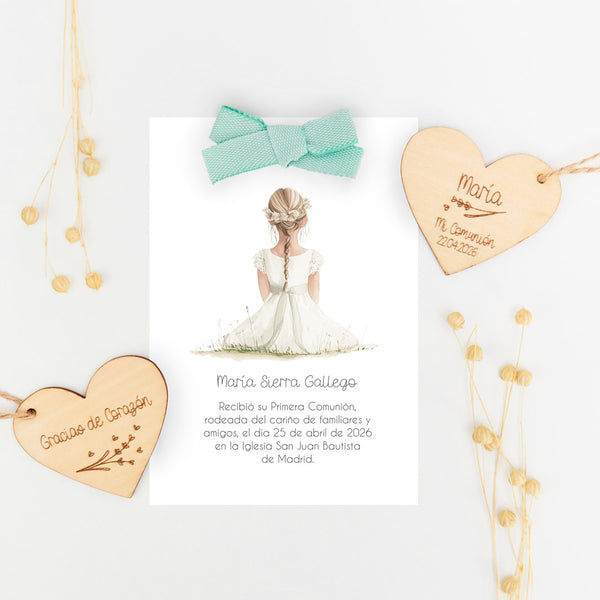 corazón de madera grabado con recordatorio para invitados de comunión de la colección Boho