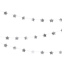 Detalle de la guirnalda de estrellas en plata espejo, cosida en papel de aluminio. Longitud 3,6 m.