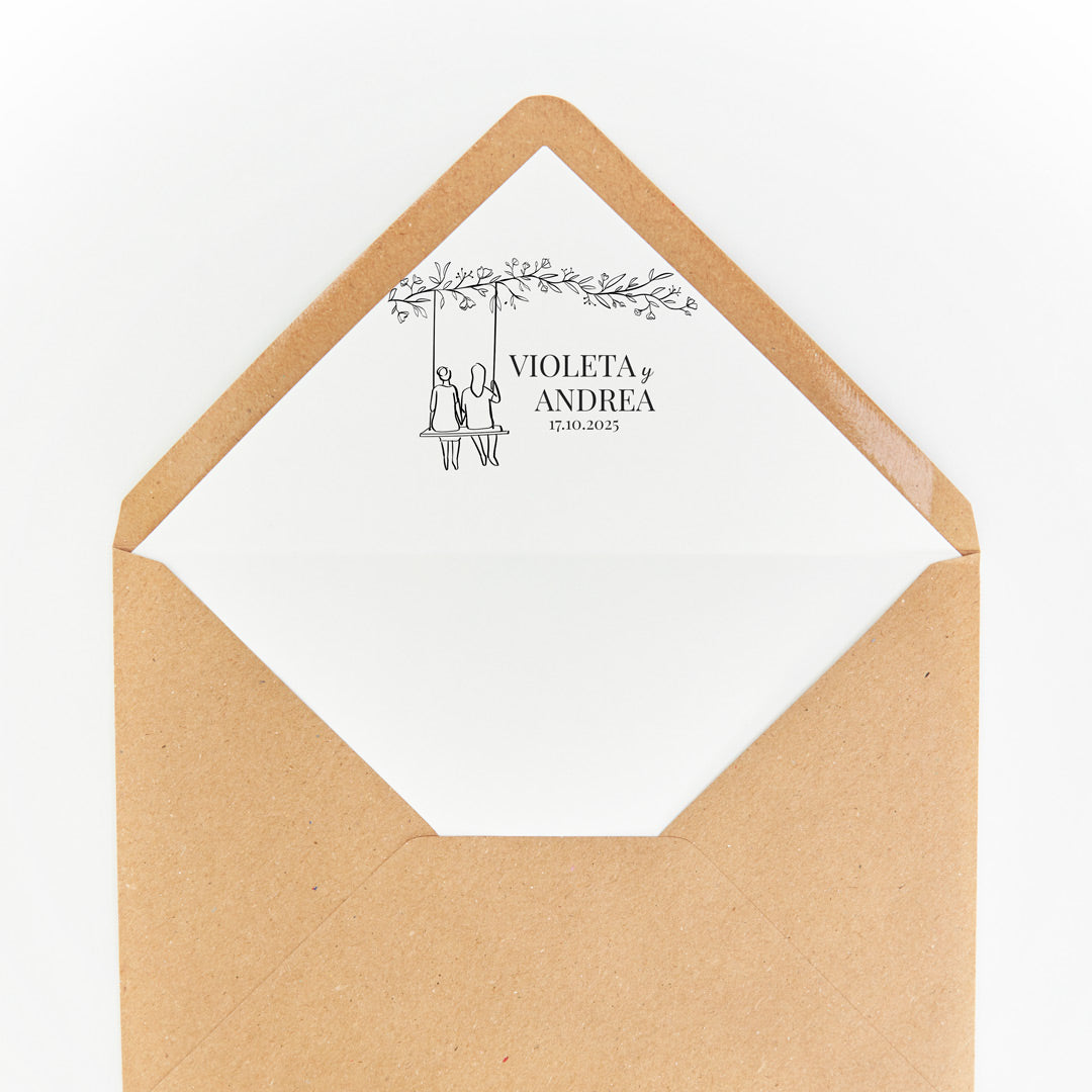 Sobre kraft personalizado de la invitación de boda colección susurros. 