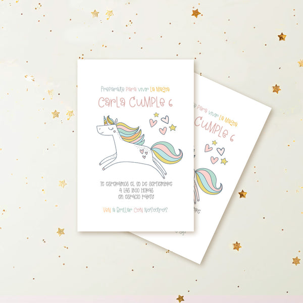 Invitación de cumpleaños personalizada temática unicornio en tonos pastel con arcoíris y corazones, nombre y edad de la niña