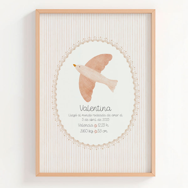 Lámina natalicio MiLlegada con pajarito en fondo de rayas en tonos neutros y datos de nacimiento del bebé