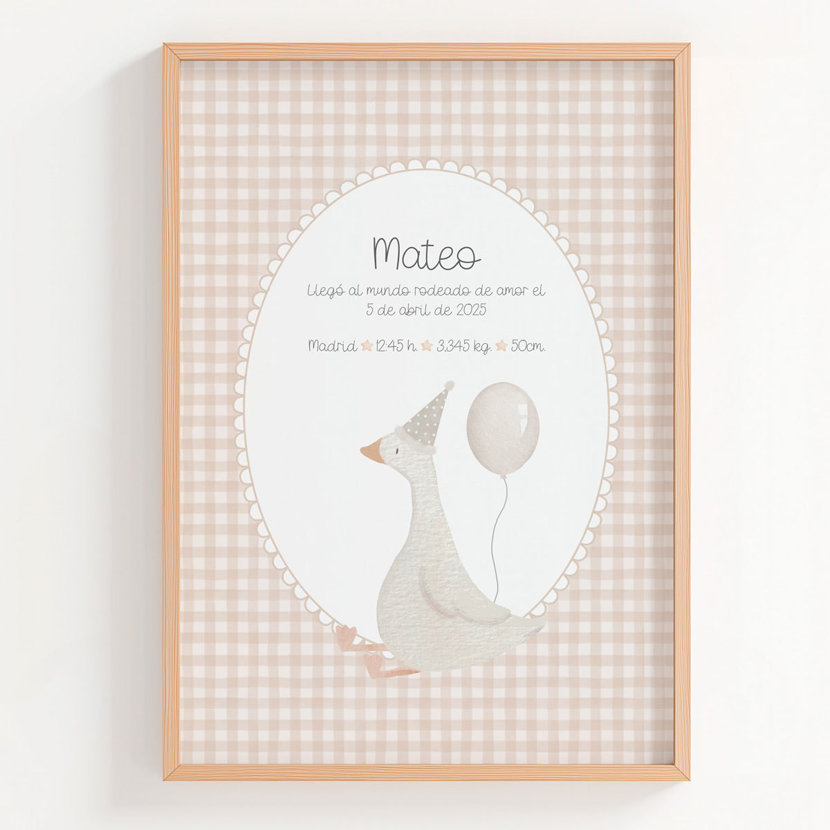 Lámina natalicio personalizada MiAlegría en beis con oca festiva, globo y datos de nacimiento del bebé
