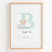 Lámina natalicio Personalizada con Inicial verde con osito. 