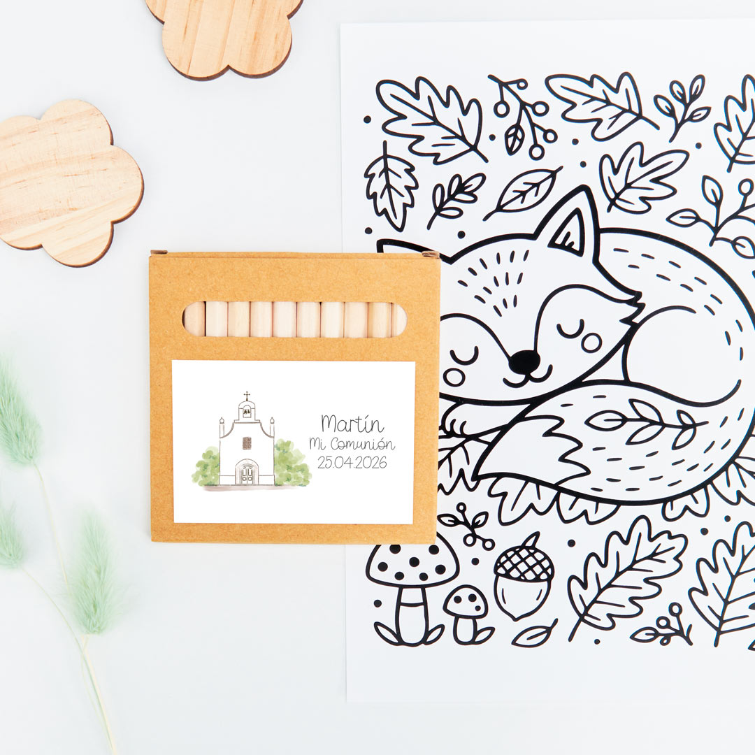 caja de lápices de colores como detalles para niños de comunión de la colección iglesia. 
