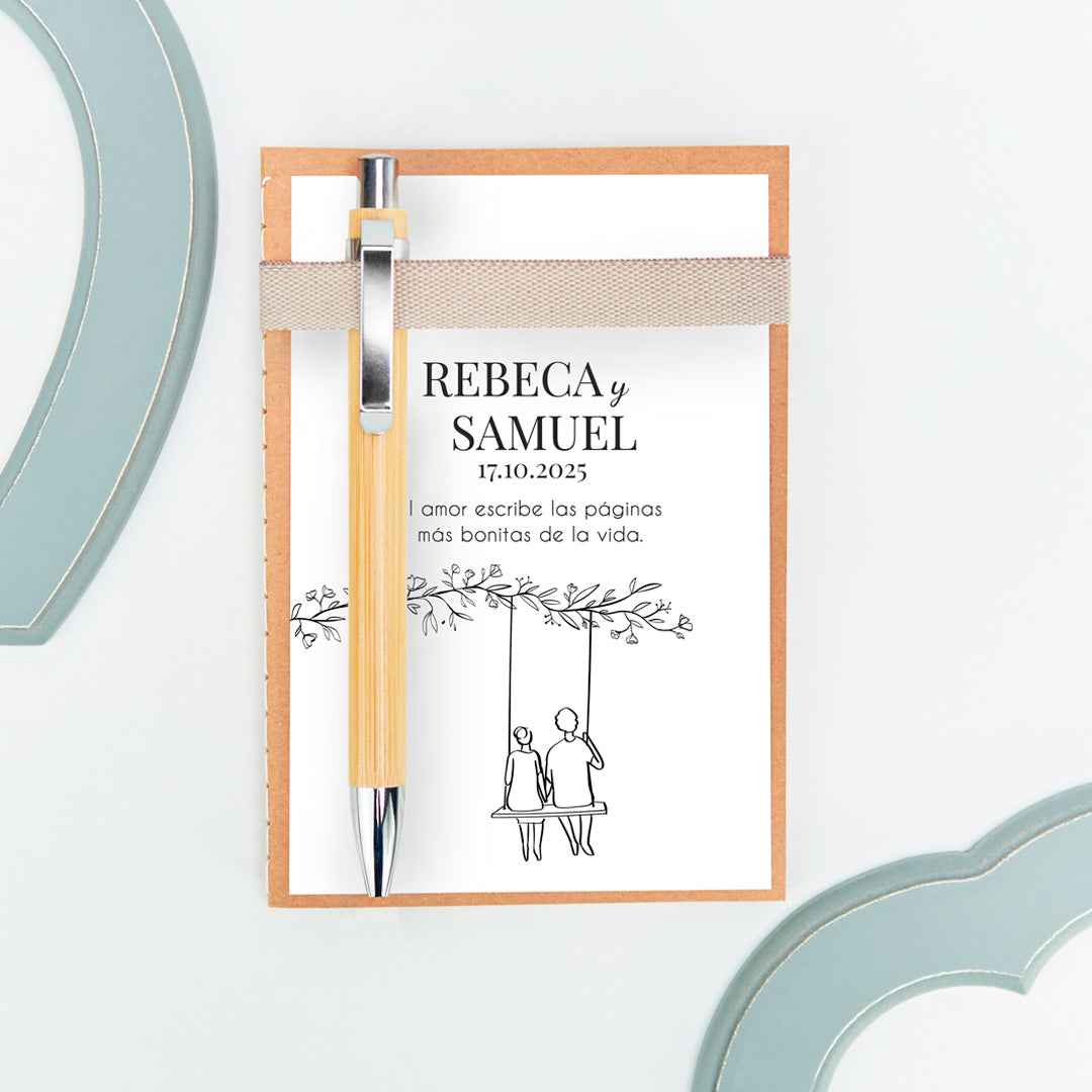 libreta con bolígrafo como detalle para invitados de boda de la colección Susurros