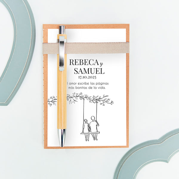 libreta con bolígrafo como detalle para invitados de boda de la colección Susurros