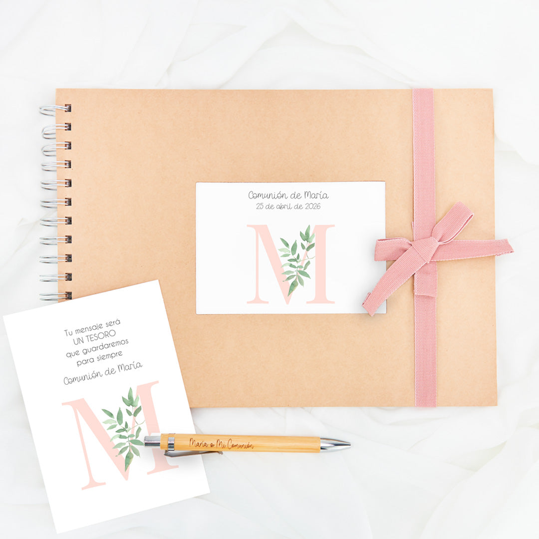 Libro de firmas para comunión con bolígrafo personalizado de la colección Inicial. 