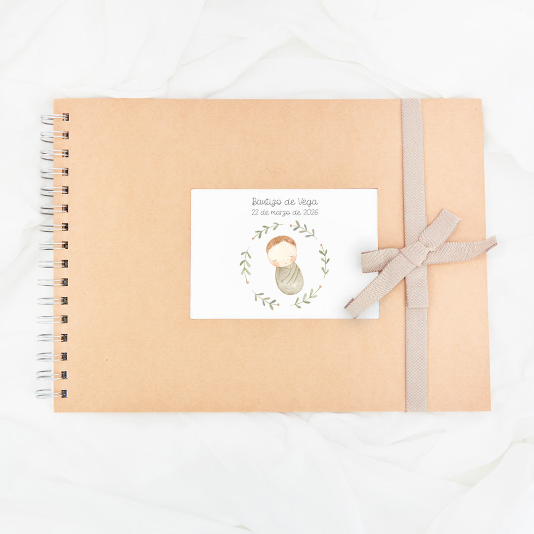 Libro de firmas personalizado para bautizo con diseño y lazo en color beis.
