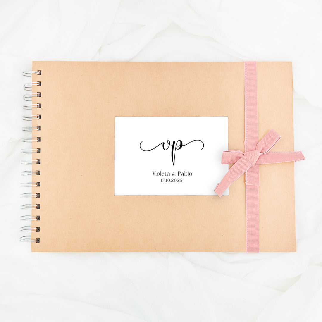 Libro de firmas personalizado para boda con lazo en color rosa. 