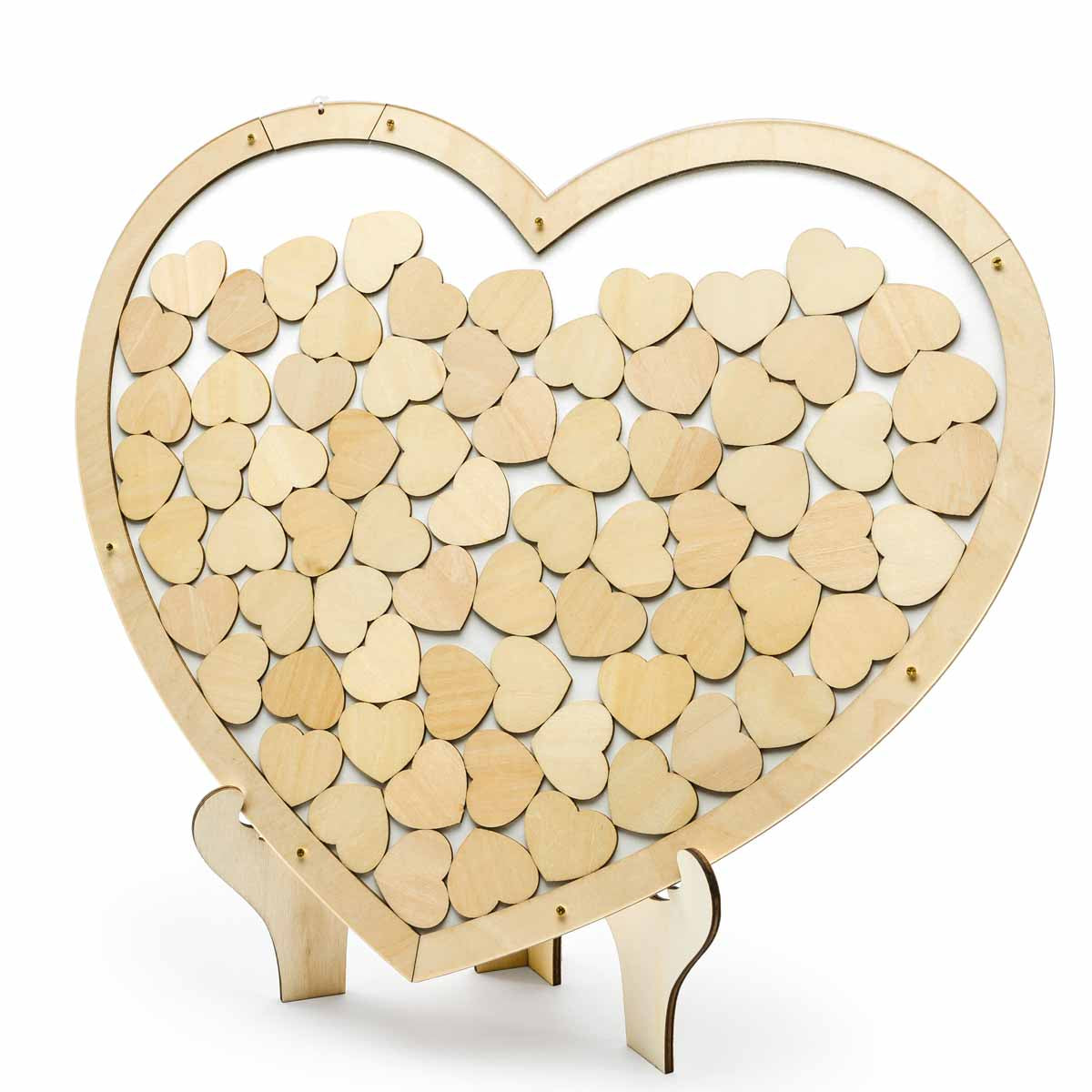 Detalle del libro de firmas de madera con forma de corazón y 70 corazones pequeños para dedicatorias. Tamaño 44 × 37,5 cm.