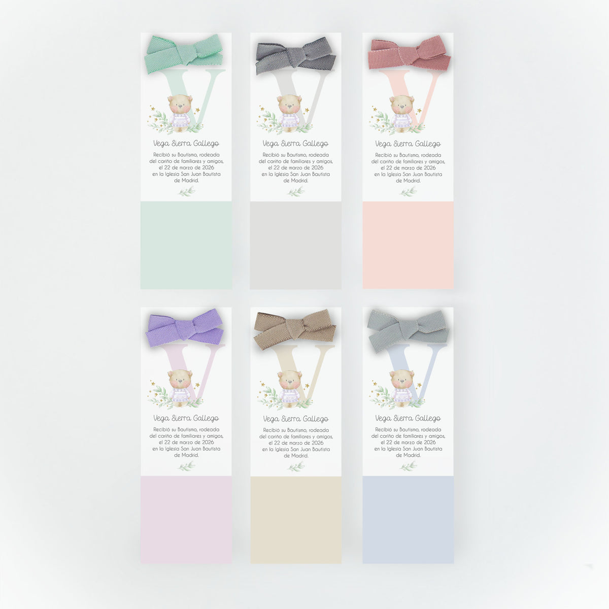 Opciones de color del recordatorio formato marcapáginas para bautizo de la colección inicial osito. 