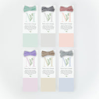 Opciones de color del recordatorio formato marcapáginas para comunión de la colección inicial rama.