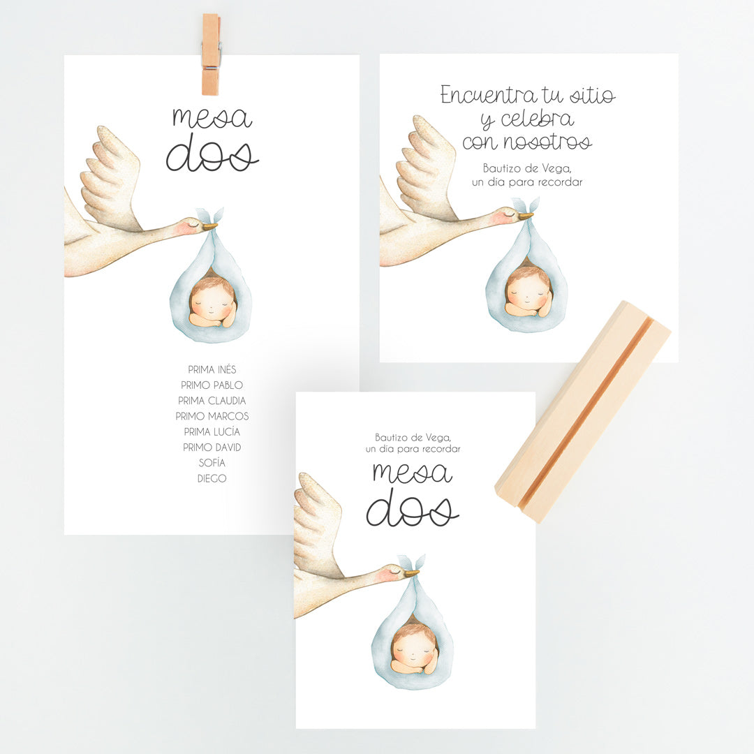 Conjunto Mesero y Seating Plan para Bautizo de la colección Cigüeña en color azul. 