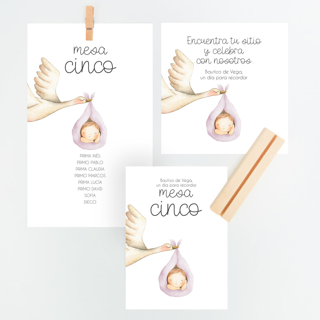 Conjunto Mesero y Seating Plan para Bautizo de la colección Cigüeña en color lila. 