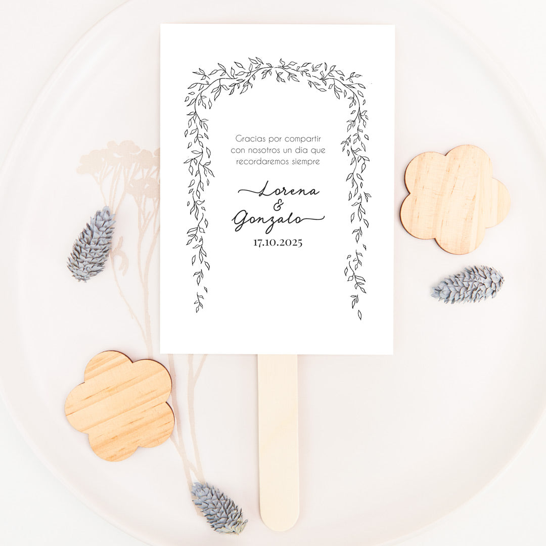 Paipay de Cartulina para Invitados de Boda