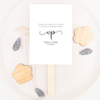 Paipay de Cartulina para Invitados de Boda