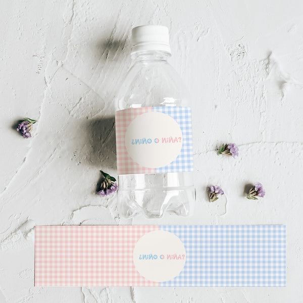 Pack de 10 pegatinas personalizadas para botellas temática revelación de género con estampado vichy rosa y azul