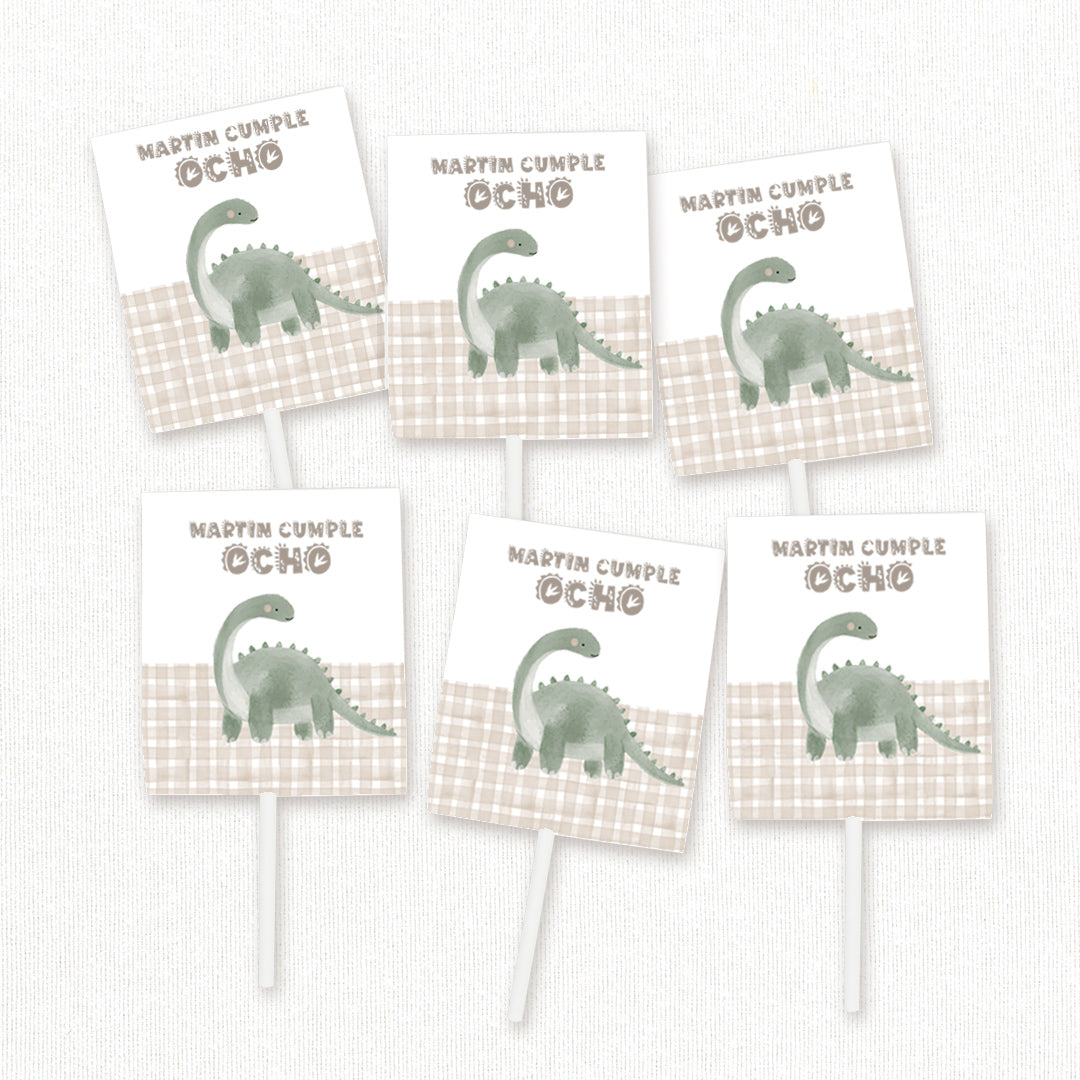 Pack de 12 piruletas personalizadas temática dinosaurio con envoltorio de estampado vichy beige para mesa dulce de cumpleaños