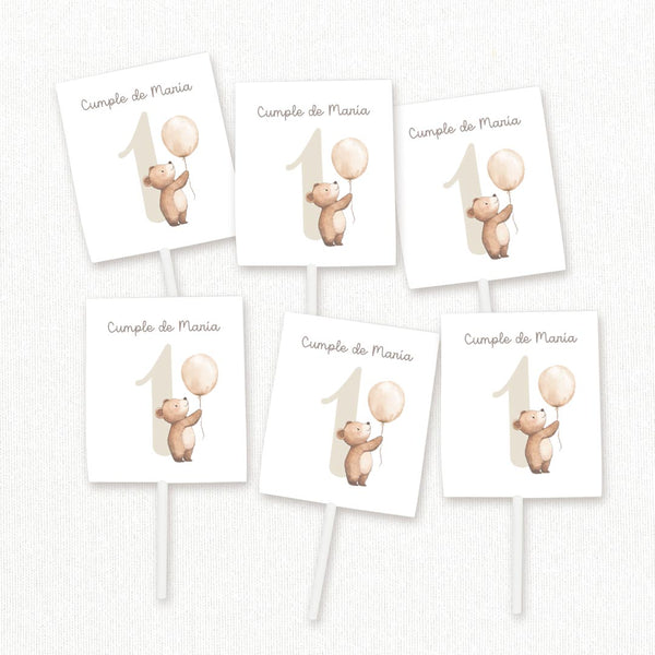 Pack de 12 piruletas personalizadas temática primer cumpleaños con envoltorio de osito ilustrado