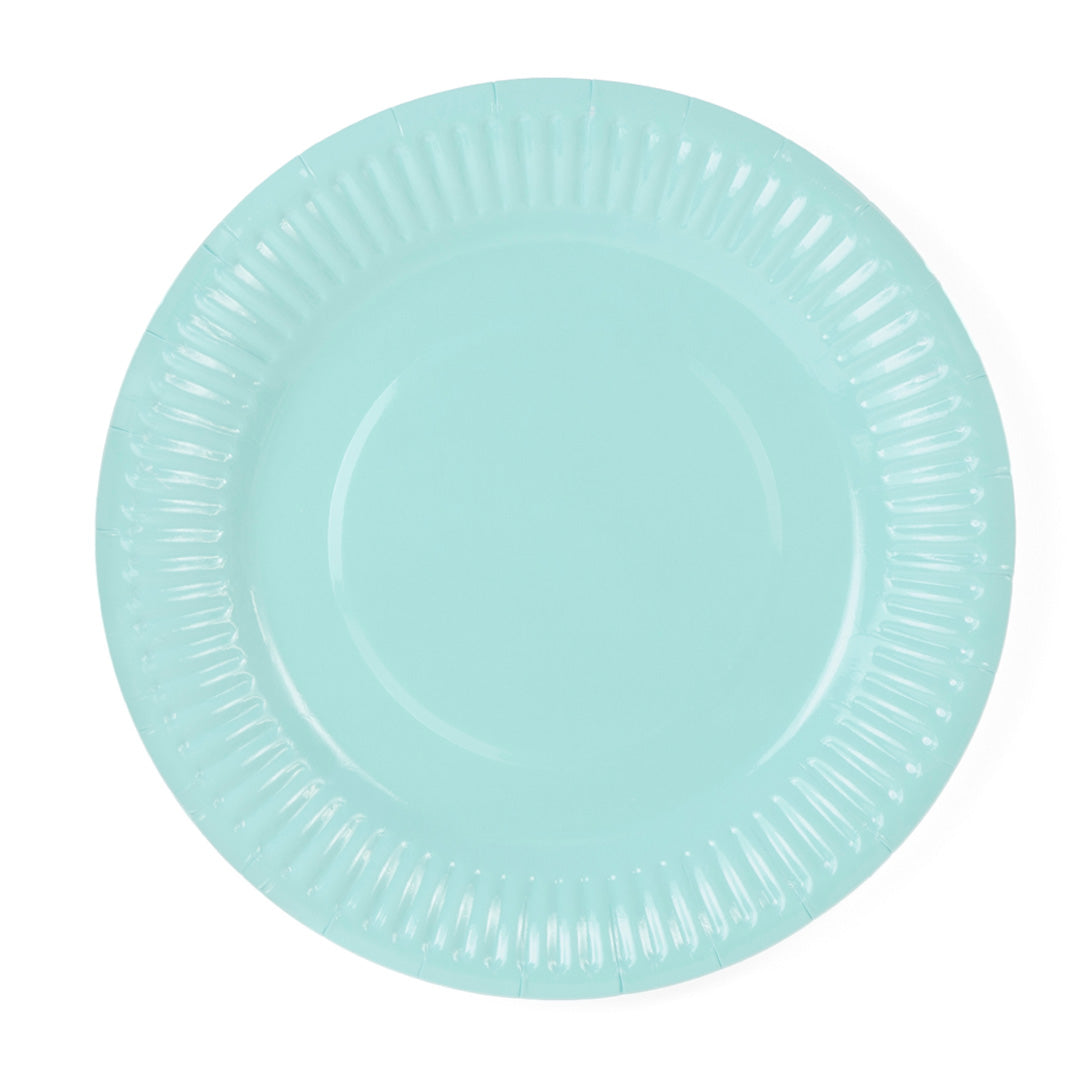 Detalle del color turquesa en los platos de papel. Pack de 6 unidades, 18 cm de diámetro.