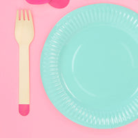 Platos de papel color turquesa. Pack de 6 unidades, diámetro 18 cm.