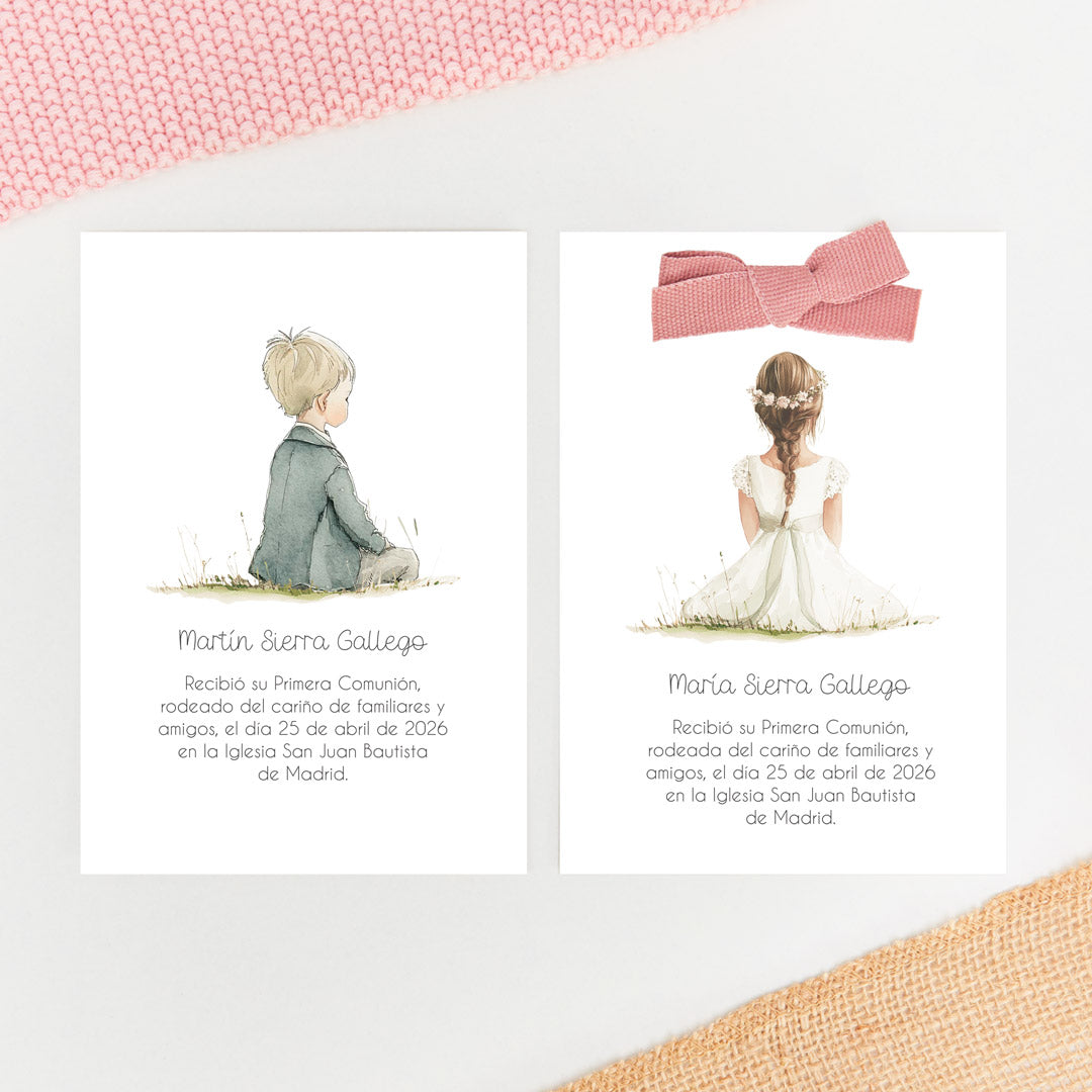 recordatorio para comunión de la colección boho con diseño de niños y niñas vestidos de primera comunión. Lazo disponible en seis colores.