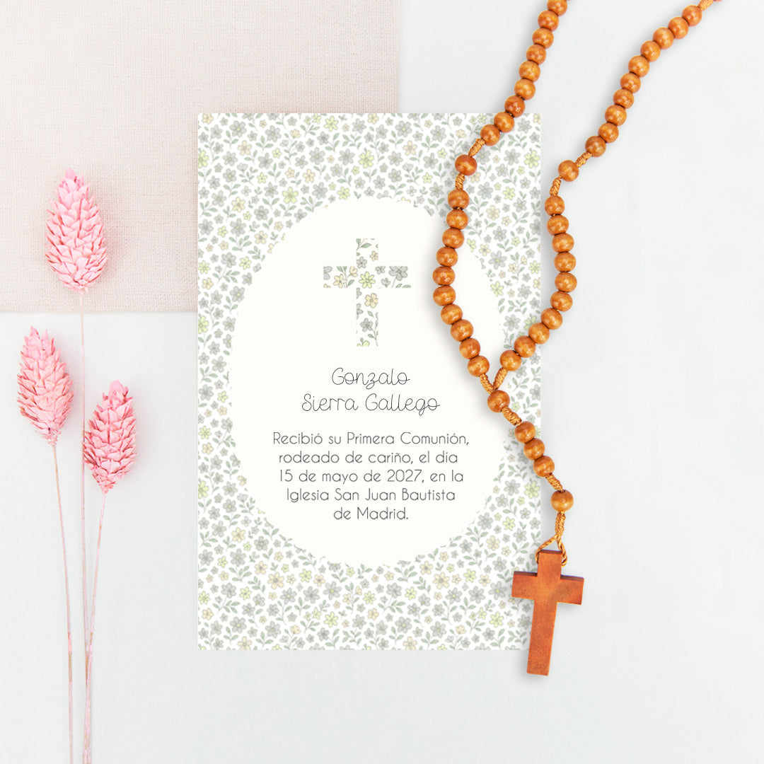 Recordatorio con Rosario de Madera para Invitados de Comunión