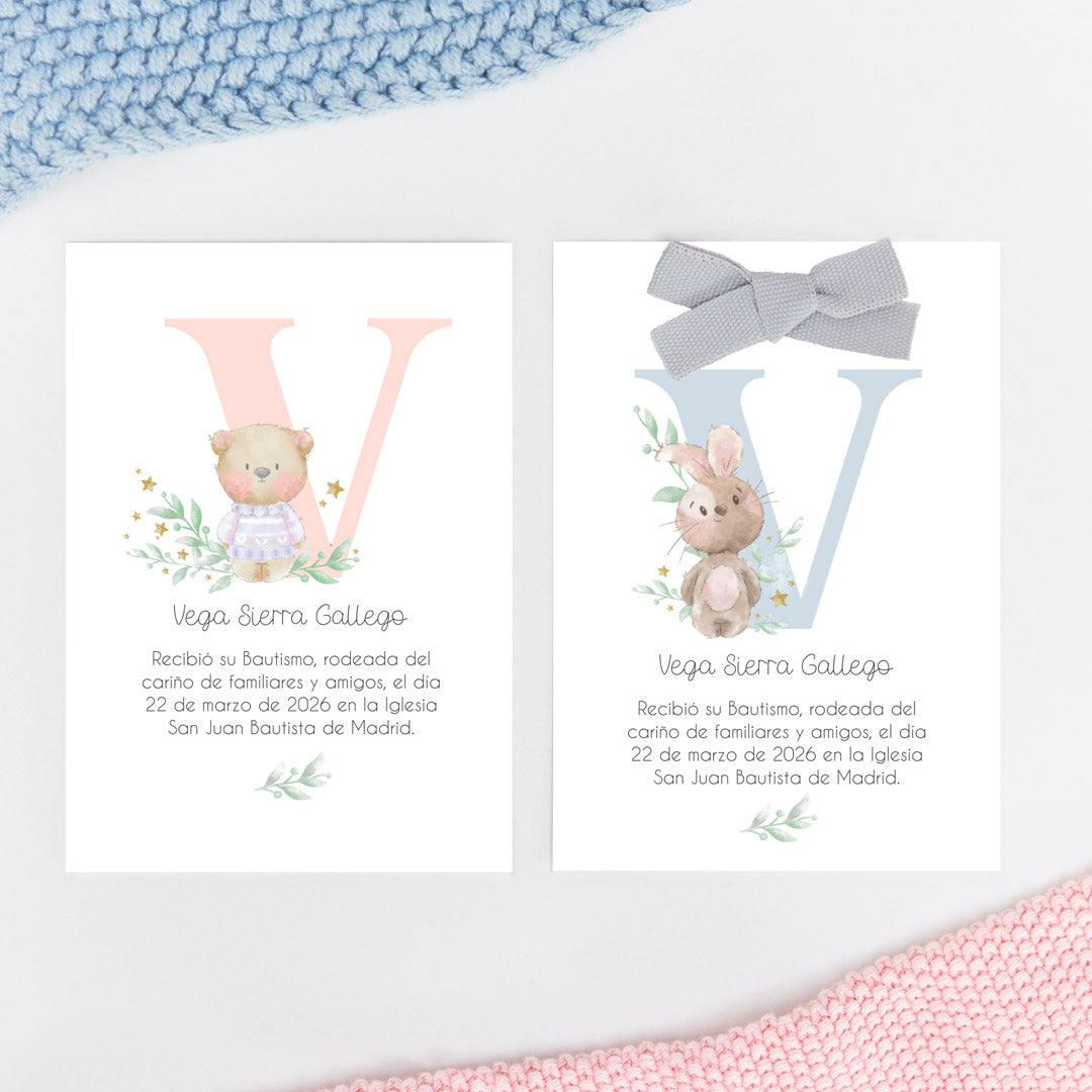 recordatorio para bautizo de la colección inicial con osito o conejito