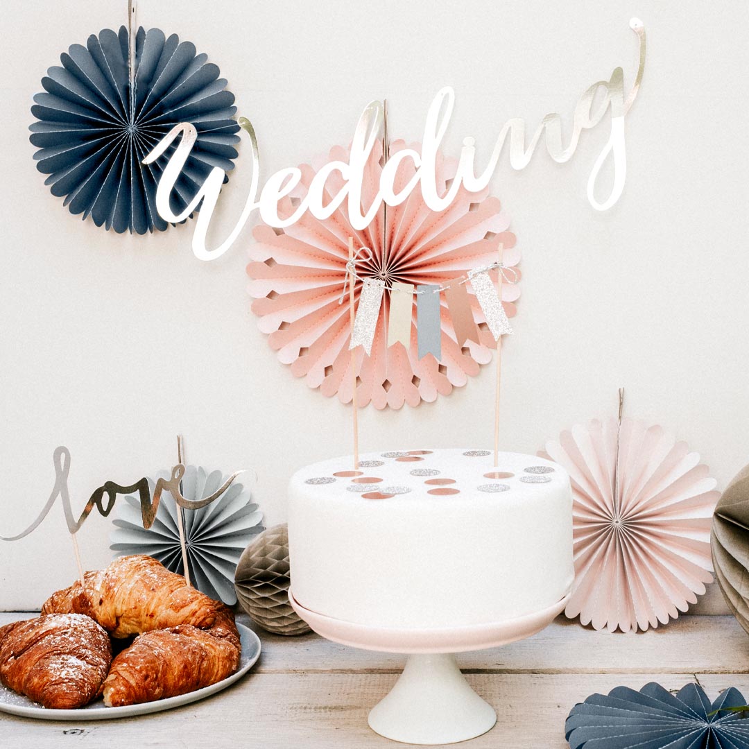 Rosetas decorativas en tonos empolvados elegantes