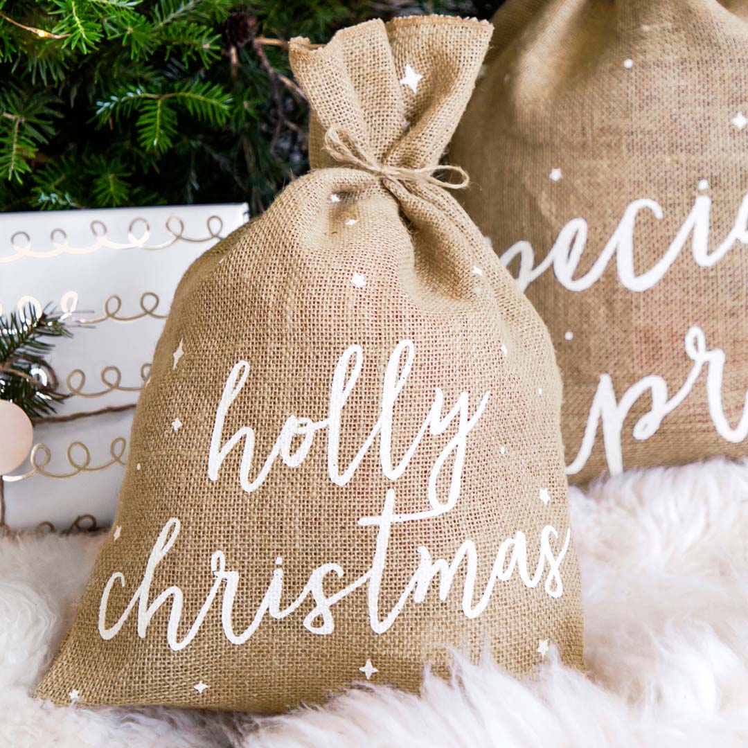 Saco de yute con texto Holly Christmas y cordel de arpillera