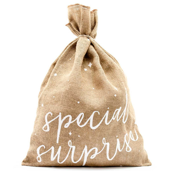 Detalle del saco de yute natural para regalos de Navidad