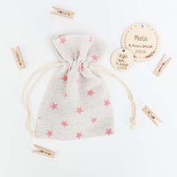 Saquito estampado con estrellas rosas. 