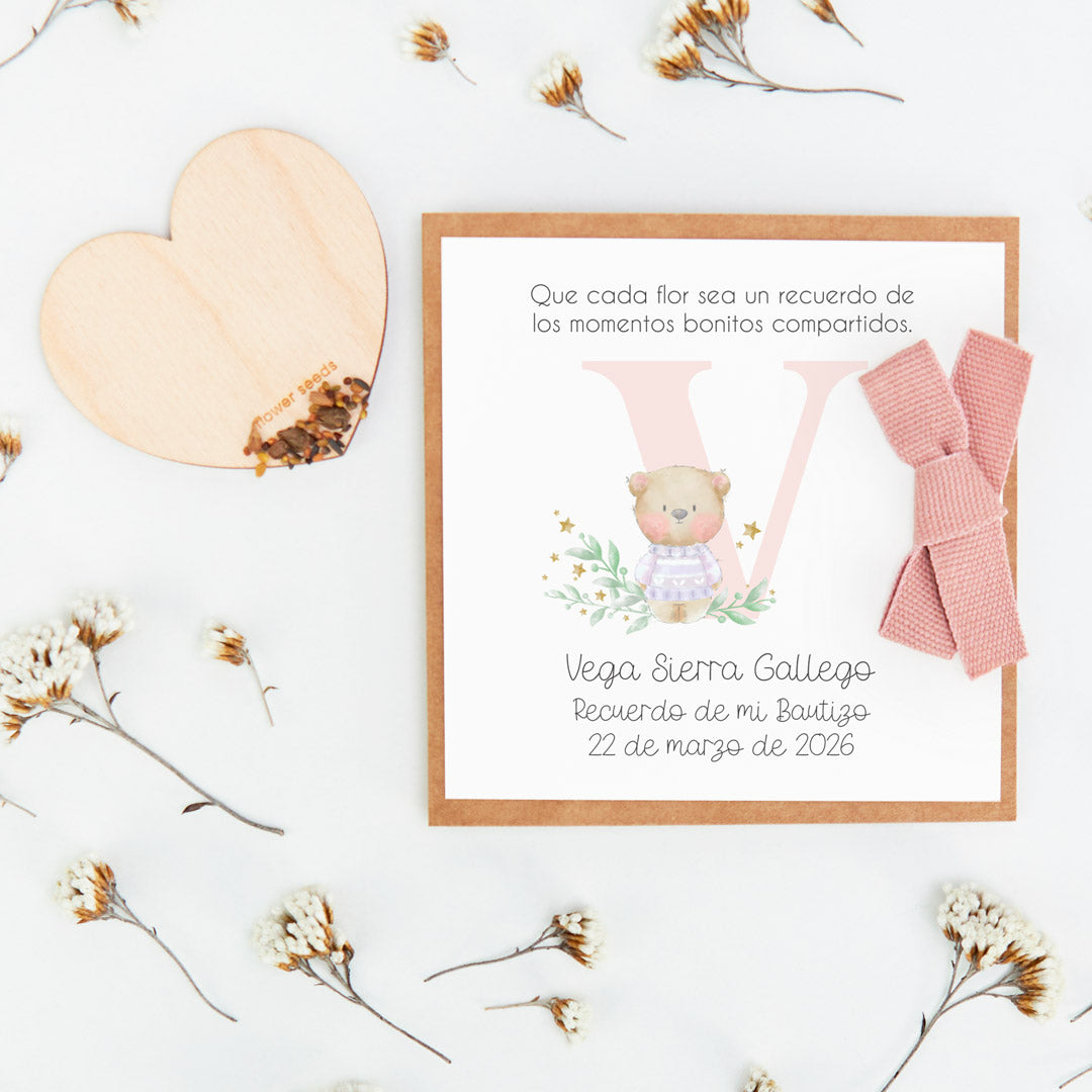 corazón de semillas como detalle de invitados de bautizo de la colección inicial