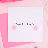 Servilletas de papel blancas con diseño de carita sonriente. Pack de 20 unidades, tamaño 33 × 33 cm.