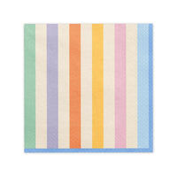 Detalle de las rayas verticales multicolor en colores pastel de las servilletas de papel
