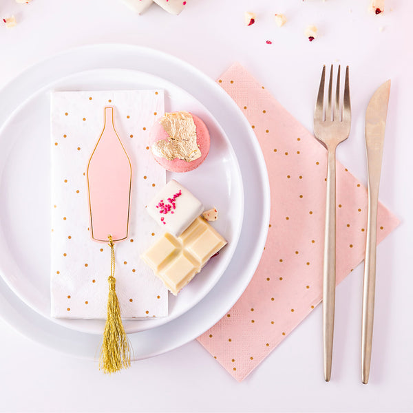 Servilletas de papel con topos dorados en color blanco o rosa. Pack de 20 unidades, tamaño 33 × 33 cm.