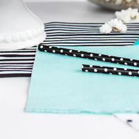 Servilletas de papel color turquesa pálido de 3 capas. Pack de 20 unidades, tamaño 33 × 33 cm.