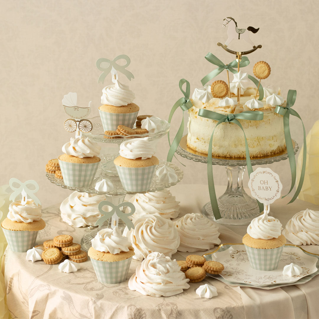 Set completo muffins Oh Baby con 6 cápsulas vichy verde menta y 6 toppers dorados surtidos