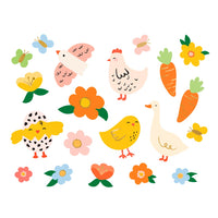 Detalle de tatuajes temporales de animales de granja con flores y mariposas