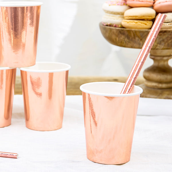 Vasos de papel color oro rosa con acabado brillante. Pack de 6 unidades (220 ml).