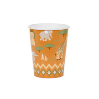 Vasos de papel safari naranja decorando cumpleaños infantil temático de jungla y animales